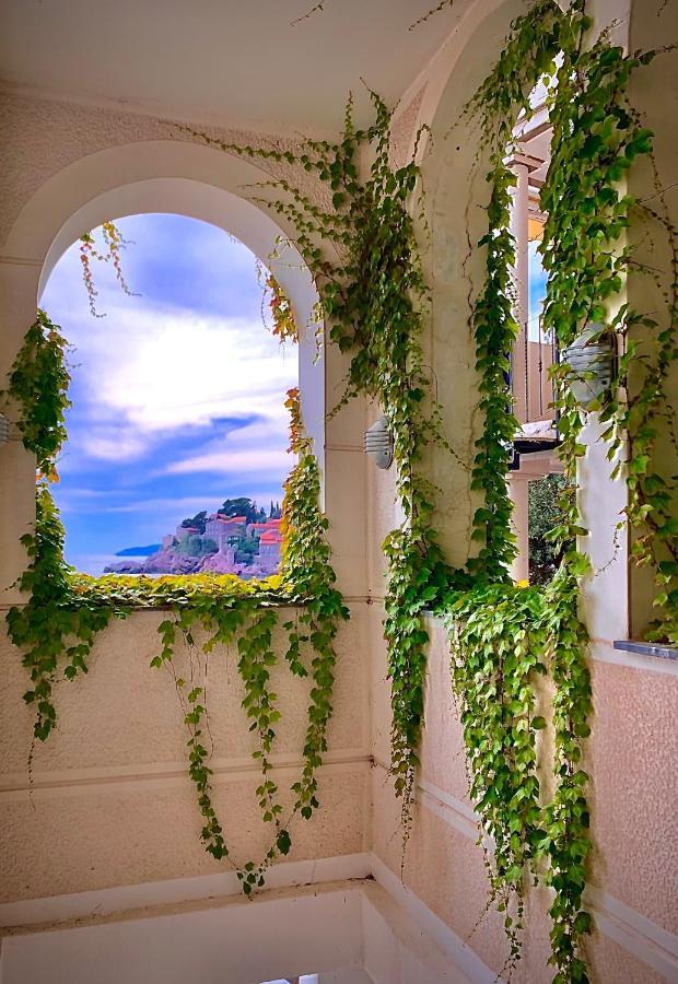 Sound Of The Sea Apartment Sveti Stefan Exterior foto
