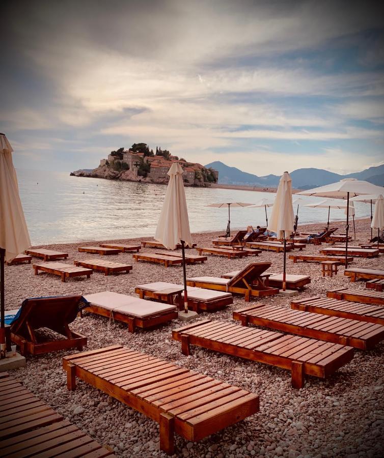 Sound Of The Sea Apartment Sveti Stefan Exterior foto