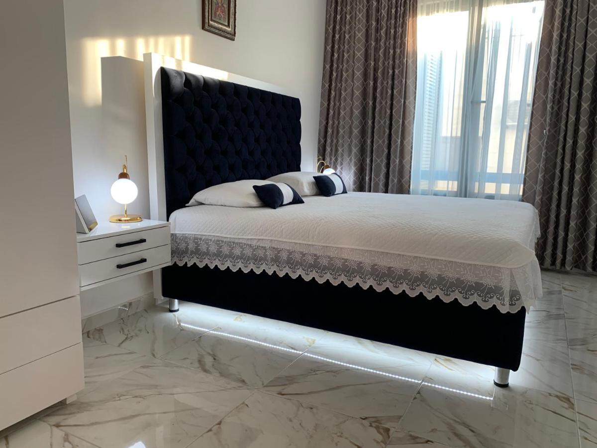 Sound Of The Sea Apartment Sveti Stefan Exterior foto